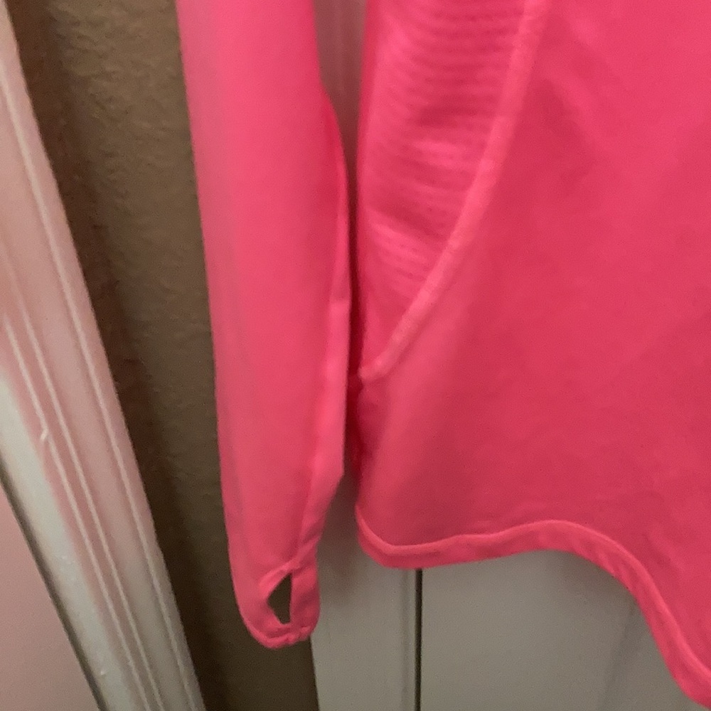Ladies xersion top medium - Picture 2 of 4